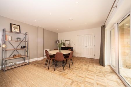 5 bedroom detached house to rent - Photo 5