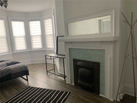 For Lease - 15 Patricia Avenue, Toronto, Ontario - Photo 3