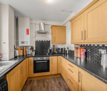 2 bedroom terraced house to rent - Photo 4