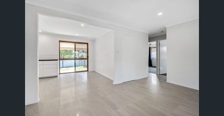 YOU CAN WALK HERE OR THERE!! - Photo 2