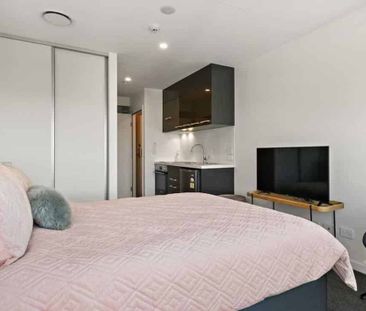Fully Furnished Studio Apartment in Manukau city. - Photo 2