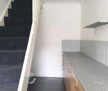 Edenfield Road, Rochdale, OL11 - Photo 1