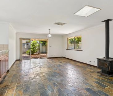 Spacious Family Home with Golf Course Outlook - Photo 2