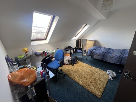 3 bedroom flat to rent - Photo 2