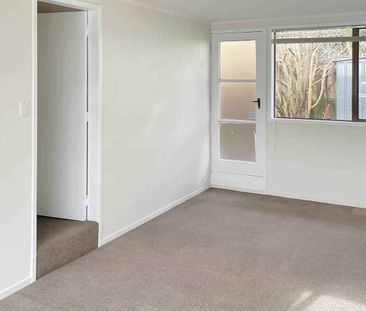 Close & Convenient - Photo 1