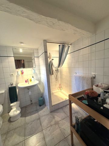 EYRAGUES - Maison de village avec 3 chambres et cour., - Photo 3