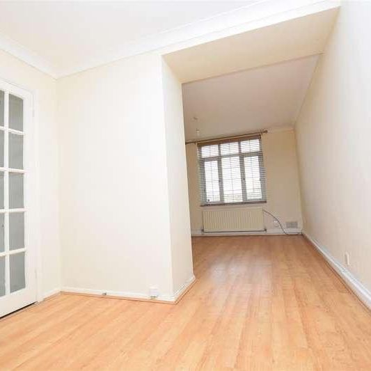 Russells Avenue, Rainham, Gillingham, ME8 - Photo 1