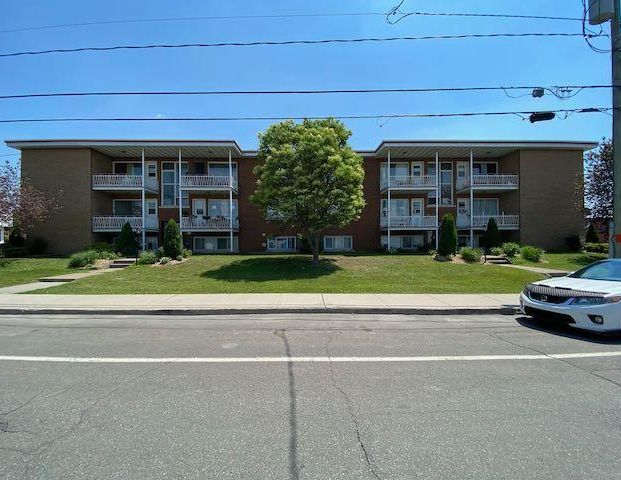 103-105-111 Rue Bouchard | 111 Rue Bouchard, Granby - Photo 1
