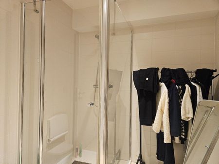 Ruim appartement met 2 slaapkamers in het centrum van Mol! - Foto 4