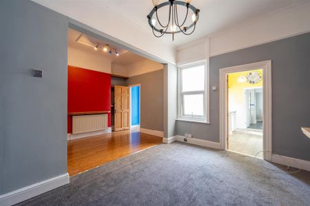 2 bedroom flat to rent - Photo 4