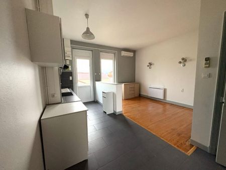 Location Appartement 3 pièces 54m² LE COTEAU 42120 - Photo 4