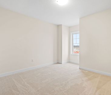 For Lease - 400 EASTBRIDGE Avenue, Welland, Ontario - Photo 6