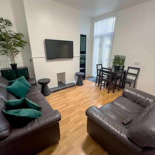 Albert Edward Road, L7 - Photo 1