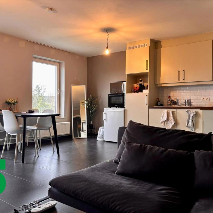 Ruim appartement nabij het centrum van Geel met 2 slaapkamers en terras. - Foto 1