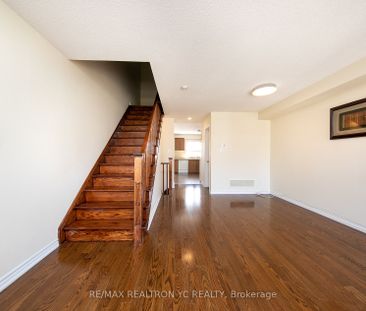 Townhouse For Lease | N8130176 - Photo 3