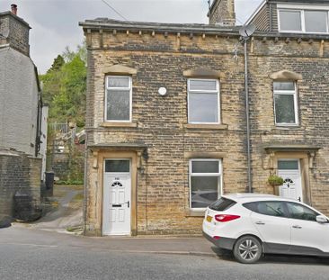 4 bedroom end of terrace house to rent - Photo 6