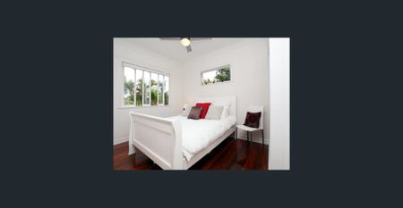 Beautiful Family Home Located on one of Kenmore's Best Streets! - Photo 5