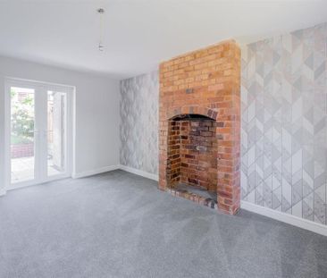 3 bedroom semi-detached house to rent - Photo 6