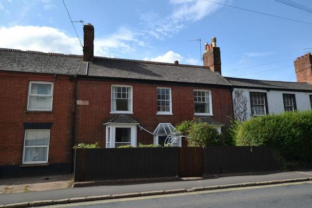 6 bedroom terraced house to rent - Photo 1