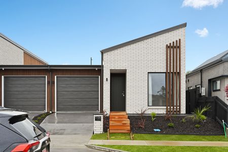 Welcome to your next chapter in refined, contemporary living. - Photo 4