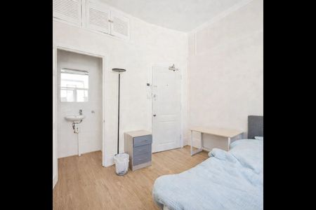 Studio Flat, Cheniston Gardens, W8 - Photo 2