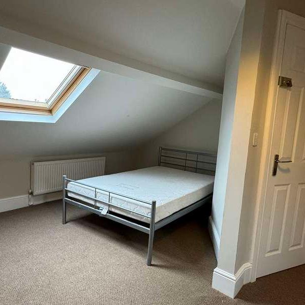 Spare Rooms Available At !! - Bills Included, LN5 - Photo 1