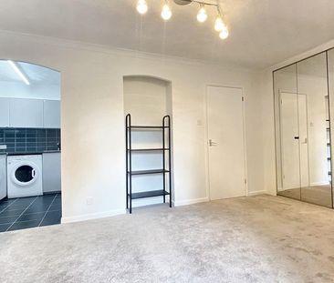 Studio to rent - Photo 5