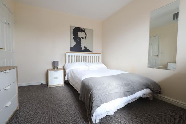 5 bedroom townhouse to rent - Photo 1