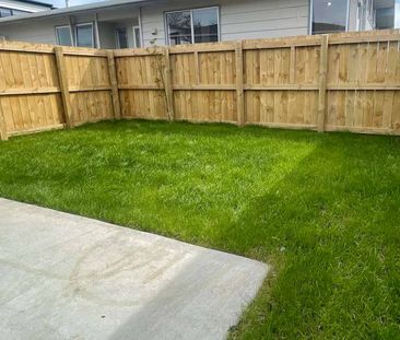 Renovated 2 Bedroom Home in Henderson - Photo 3