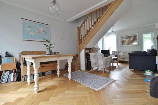 2 bedroom terraced house to rent - Photo 1