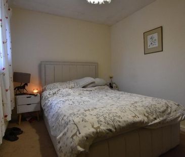 3 bedroom end of terrace house to rent - Photo 5