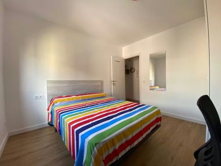Carrer de Cotonat, L'Hospitalet de Llobregat, Catalonia 08904 - Photo 2