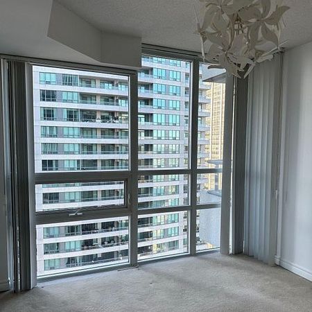 For Lease - 35 hollywood Avenue, Toronto, Ontario - Photo 4