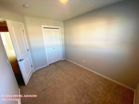 2047 Maple Road Northwest - Photo 3