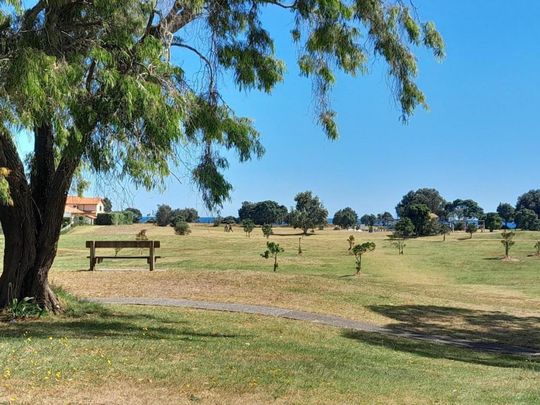 Classic Kiwi Bach - Photo 1