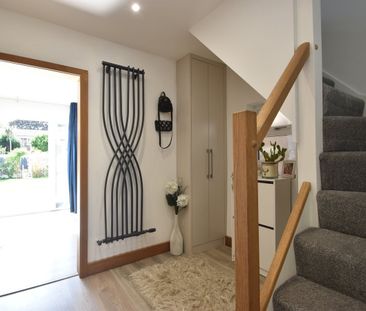 Bourneside Road, Addlestone, KT15 - Photo 2