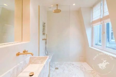 Appartement à louer à Paris 8Ème - Photo 4