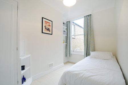 Wandsworth Bridge Road, London, SW6 - Photo 3