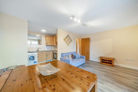 1 bedroom flat to rent - Photo 4