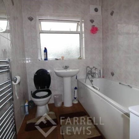 House share to rent - Photo 4