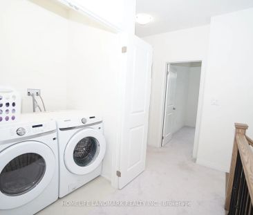 Condo Townhouse For Lease | N9246880 - Photo 2