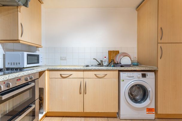 Room in a Shared Flat, Windmill House, E14 - Photo 1