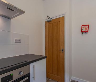 Studio to rent - Photo 6