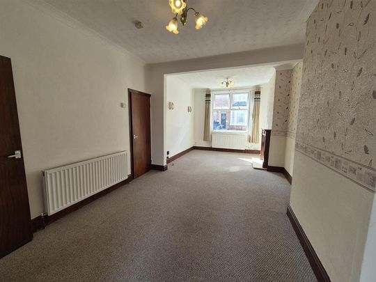 2 bedroom property to rent - Photo 1