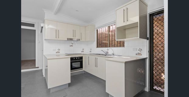 Renovated three bedroom home - Photo 1