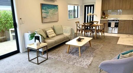 Fully furnished 2 bedroom city apartment - Photo 2