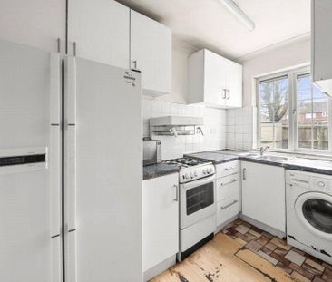 2 bedroom maisonette to rent - Photo 2