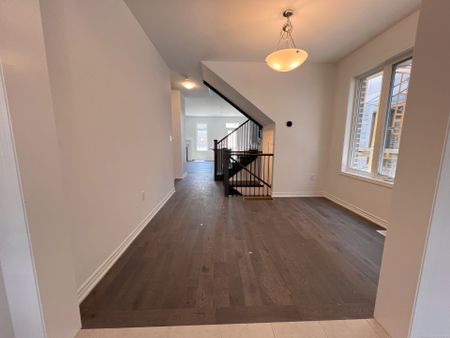 For Lease - 354 Madelaine Drive, Barrie, Ontario - Photo 4