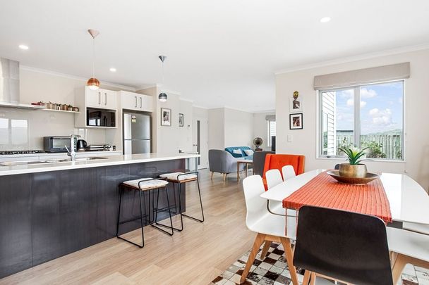 Stylish 4BR Family Haven - Grenada Village - Photo 1