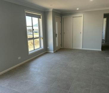 Brand New Two-Bedroom Granny Flat in Calala - Photo 4